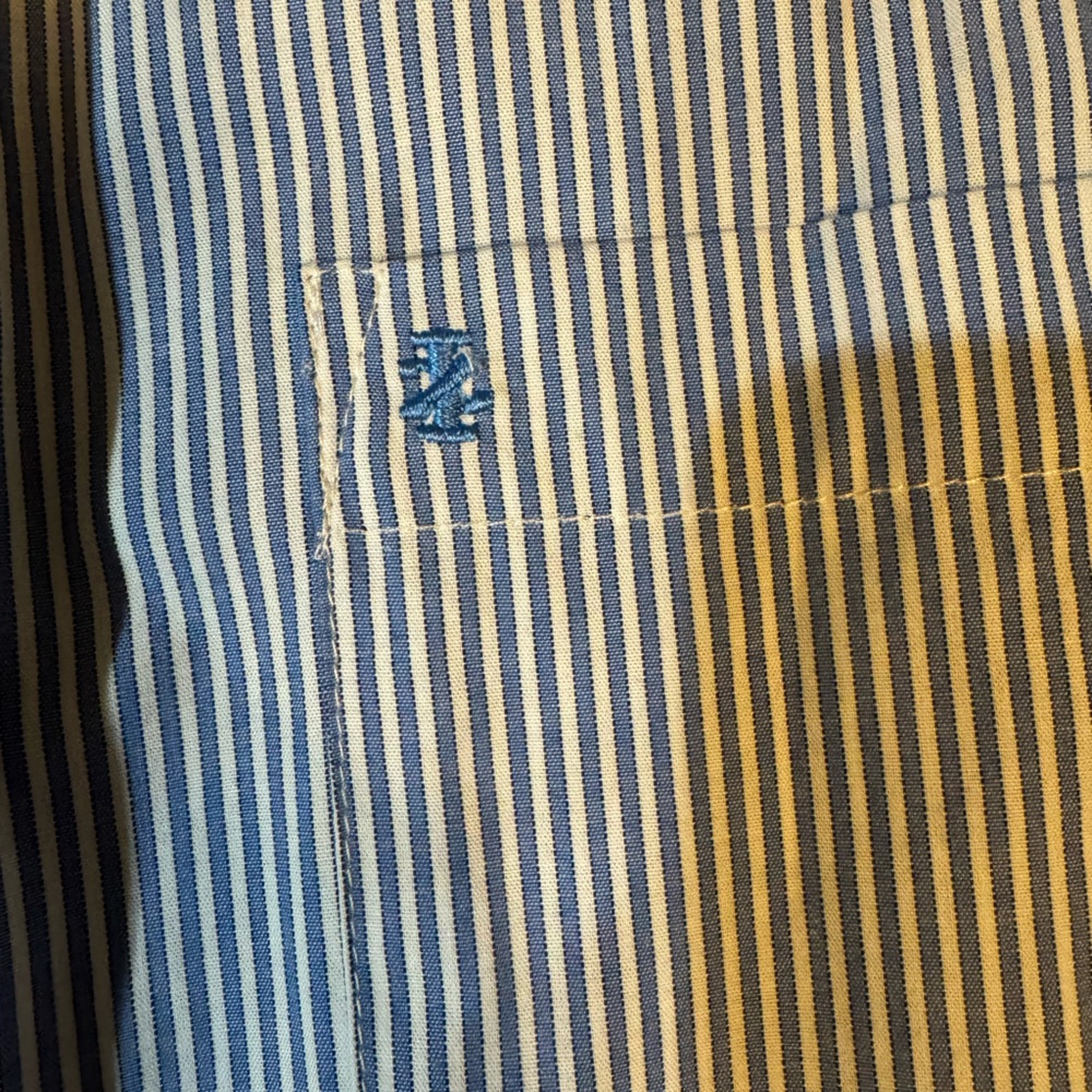 IZOD Men's Blue Striped Button Up Short Sleeve Shirt NWOT - Picture 10 of 10